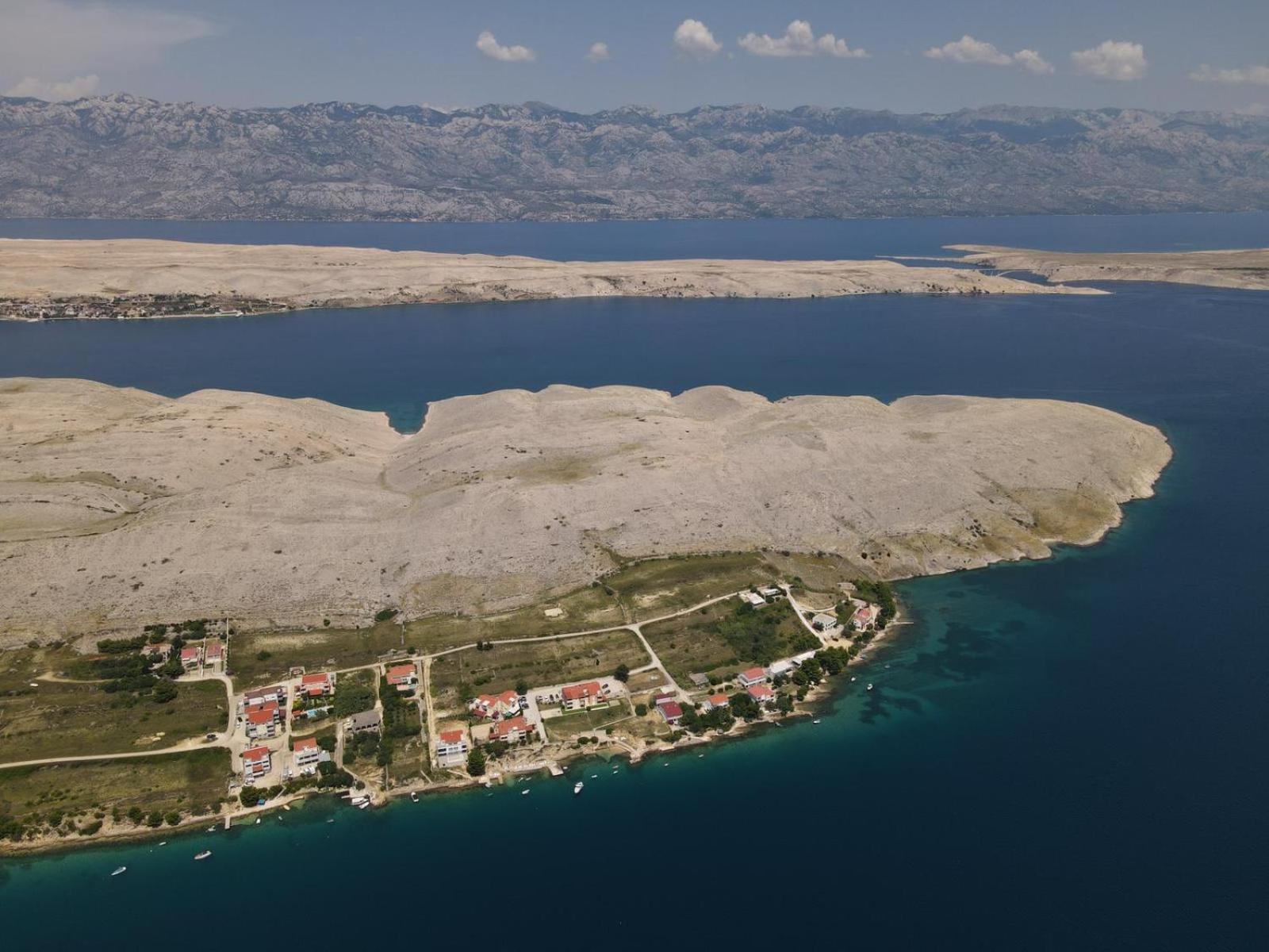 Apartments Horvat On Island Pag Vlašići Bagian luar foto