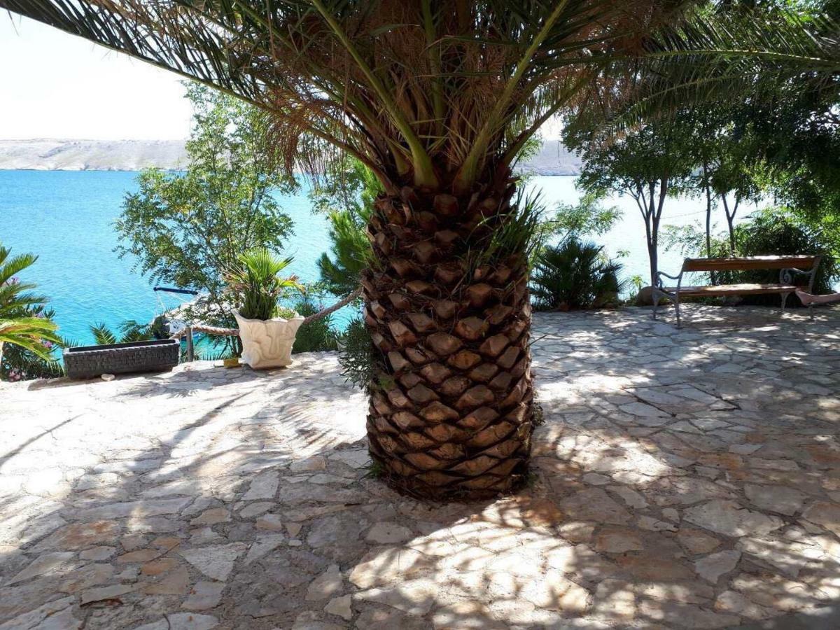 Apartments Horvat On Island Pag Vlašići Bagian luar foto
