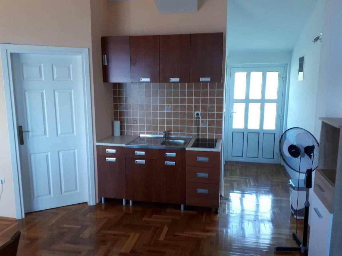 Apartments Horvat On Island Pag Vlašići Bagian luar foto