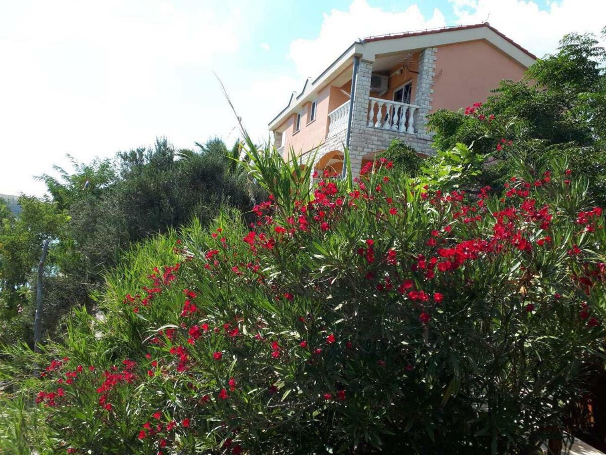 Apartments Horvat On Island Pag Vlašići Bagian luar foto