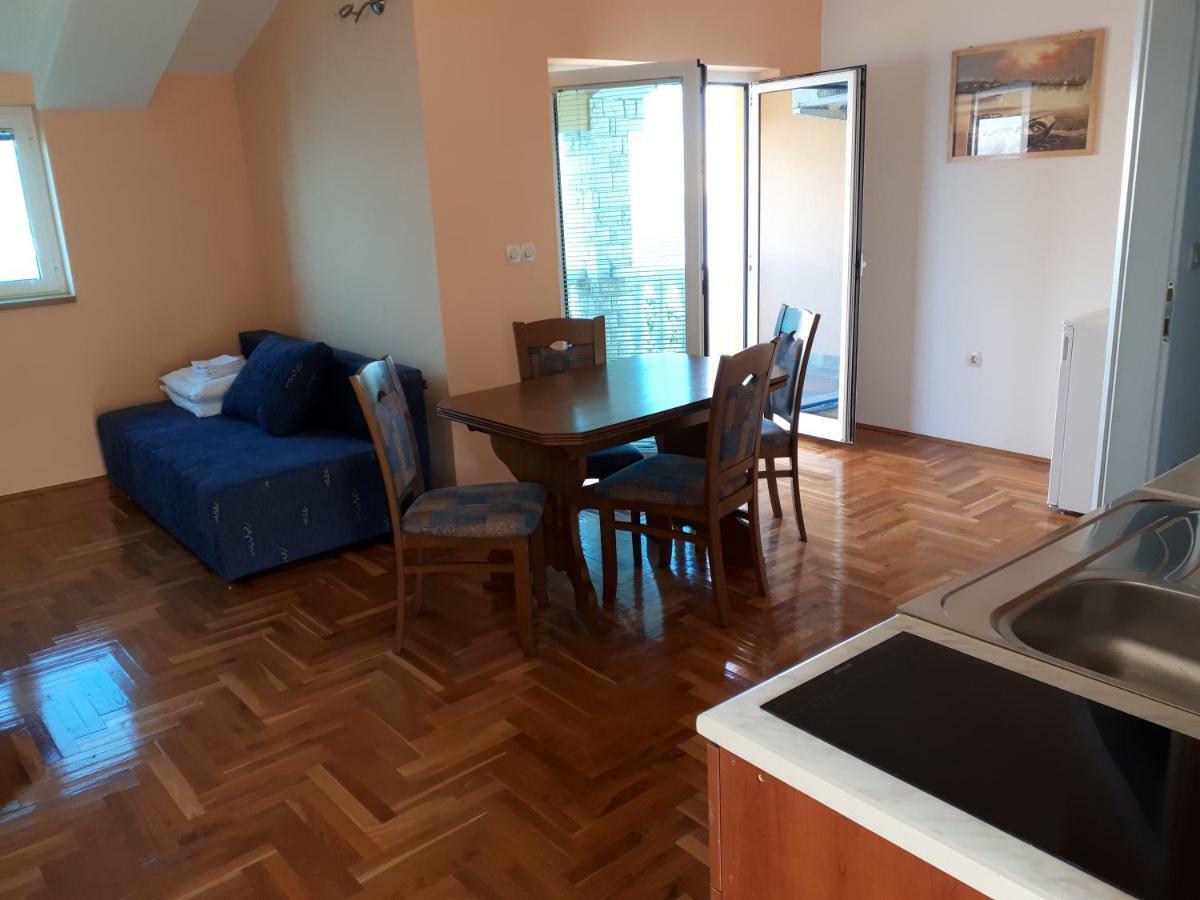 Apartments Horvat On Island Pag Vlašići Bagian luar foto
